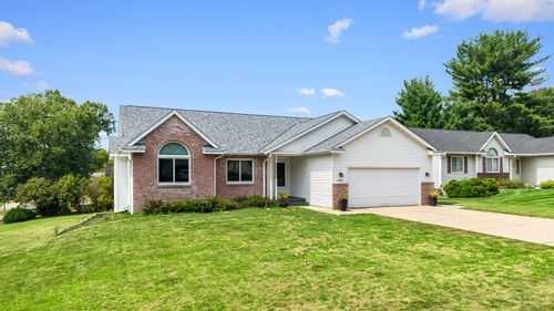 4414 Crest Court, Eau Claire, WI, 54701 | Card Image