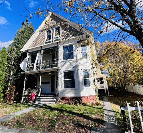 61 Oak St, Willimantic, CT, 06226-2770 | Card Image