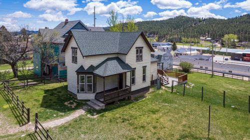 214 Crook St, Custer, SD, 57730-1417 | Card Image