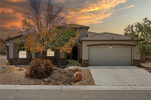 565 Mazelle Ln, Pahrump, NV, 89060-2690 | Card Image