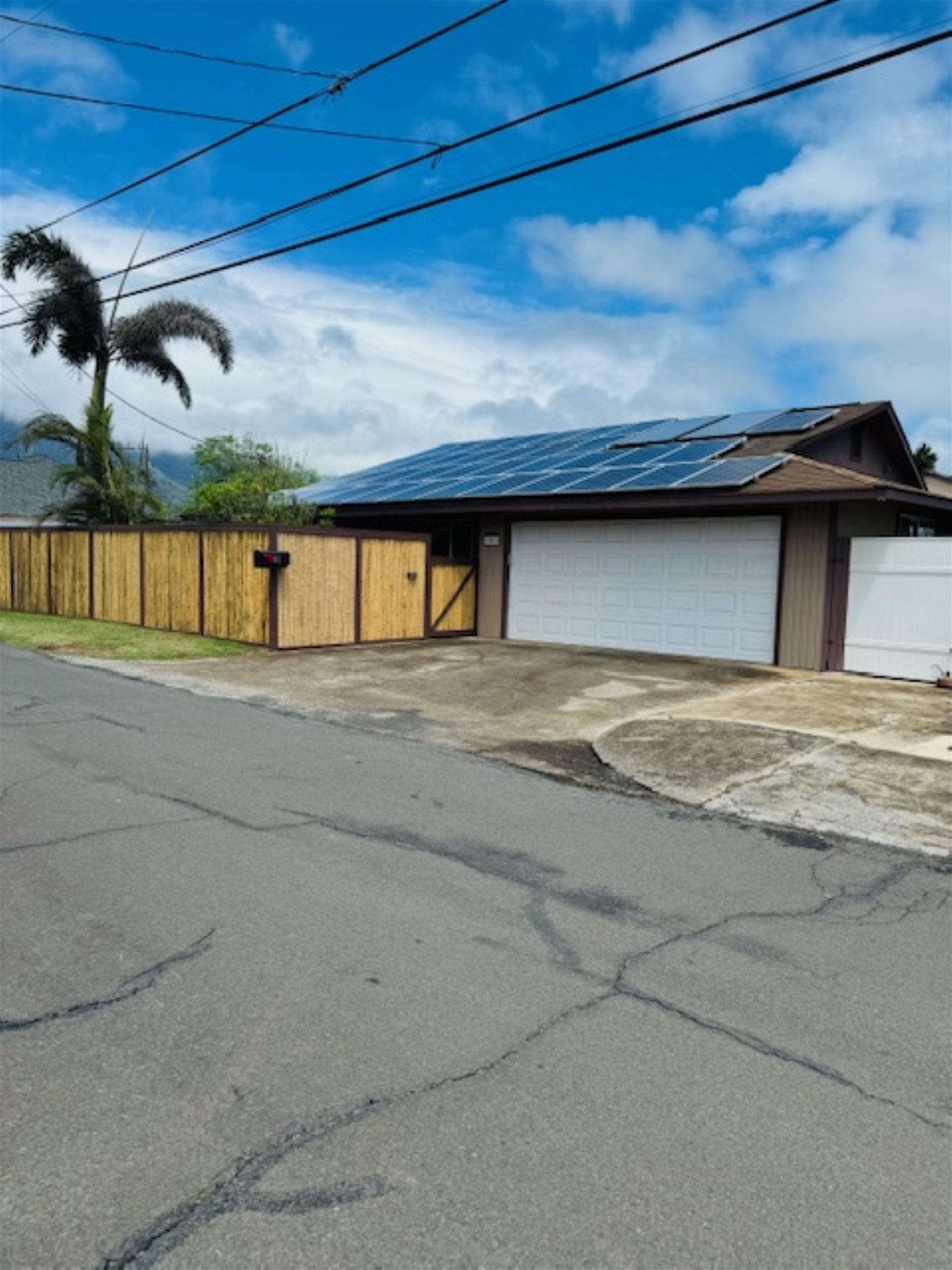 Kailana St, Wailuku, HI 96793
