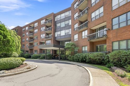 116-210 Nahanton St, Newton, MA, 02459-2950 | Card Image