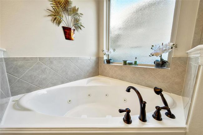 3610 Rock Daisy Dr, House other with 4 bedrooms, 4 bathrooms and 4 parking in Spring TX | Image 23
