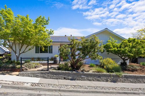 2126 Northwood Dr, Santa Rosa, CA, 95404-2535 | Card Image