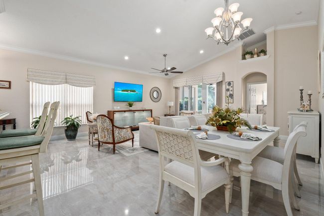 397 Nw Breezy Point Loop, House other with 2 bedrooms, 2 bathrooms and null parking in Port St. Lucie FL | Image 14