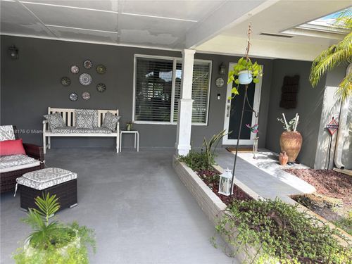 4730 Ne 3rd Ter, Oakland Park, FL, 33334-6010 | Card Image