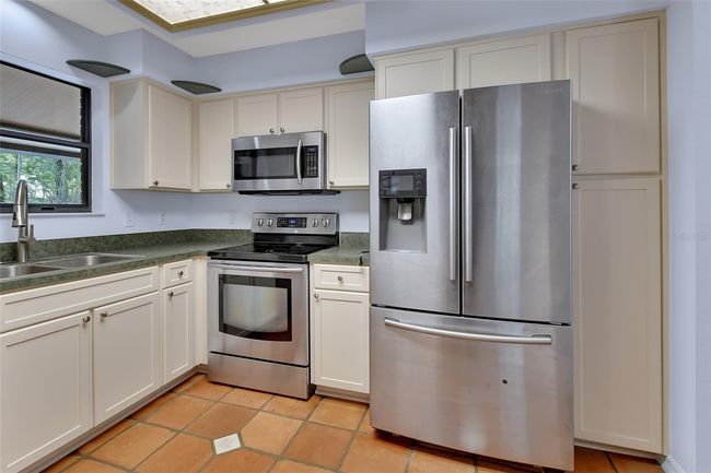 Kitchen | Image 13