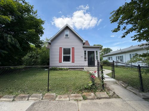 2105 Arrow Ave, Anderson, IN, 46016-3842 | Card Image