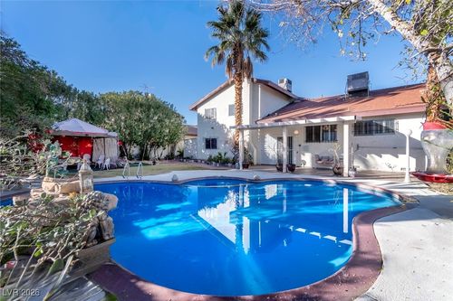 6209 Peppermill Dr, Las Vegas, NV, 89146-3049 | Card Image