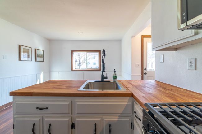 101 Commercial Ave N, House other with 3 bedrooms, 2 bathrooms and null parking in Sandstone MN | Image 6