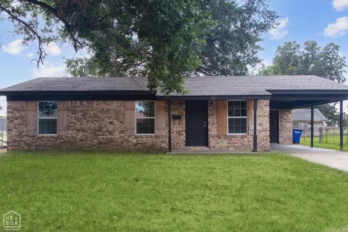 65 Boxwood Dr, Trumann, AR, 72472-3802 | Card Image