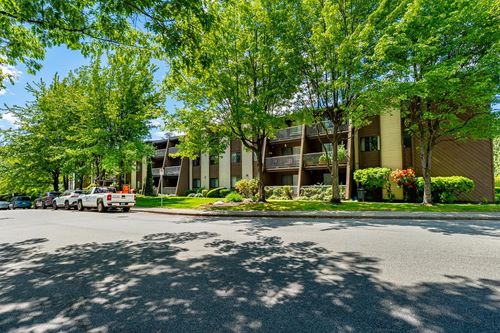 312-3921 Carrigan Crt, Burnaby, BC, V3N4J7 | Card Image