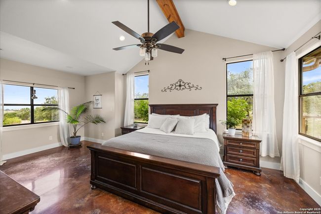 122 Twisting Oak Ct, House other with 4 bedrooms, 3 bathrooms and null parking in Pipe Creek TX | Image 22