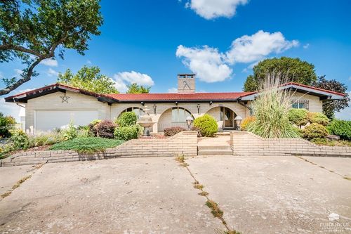 763 Highway 43, Hope, KS, 67451-9362 | Card Image