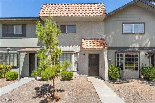 886 Slumpstone Way, Las Vegas, NV, 89110-2355 | Card Image