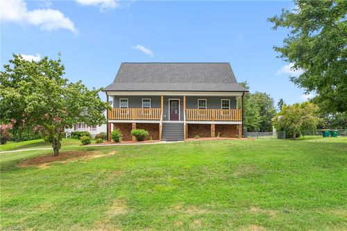 700 Mimosa Ct, Lewisville, NC, 27023-8626 | Card Image
