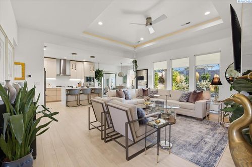 2350 Siena Ave, Richland, WA, 99352-8021 | Card Image