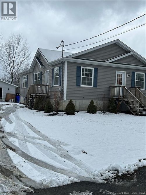 103 Queensway St, St. Stephen, NB, E3L1L6 | Card Image