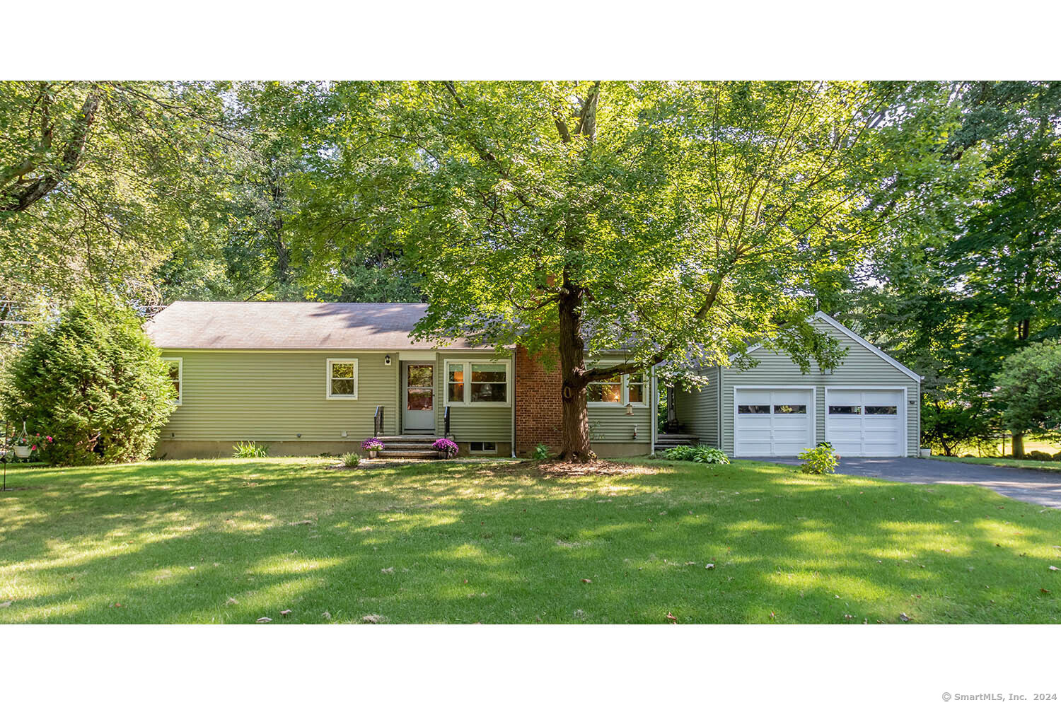 Newport Pl, Fairfield, CT 06825