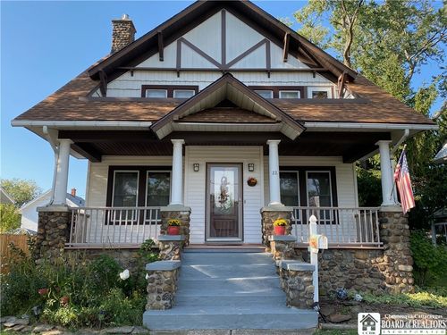 22 Taft Pl, Dunkirk, NY, 14048-2342 | Card Image