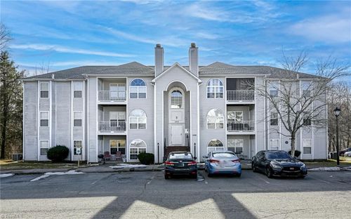 514 Rivertree Ln, Winston Salem, NC, 27103-6963 | Card Image