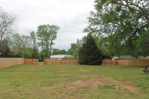 102 Brassell Dr, Marshall, TX, 75672-7712 | Card Image