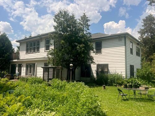 3795686 N Lake Rd, Oconomowoc, WI, 53066-2200 | Card Image