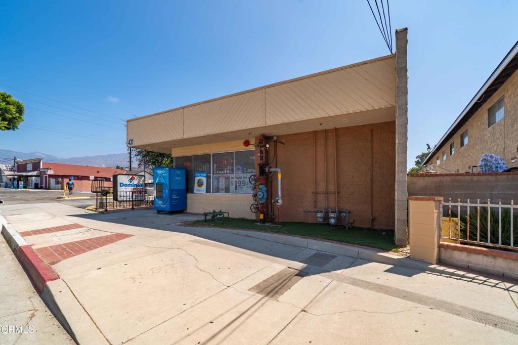 Commercial Sale in Santa Paula 4