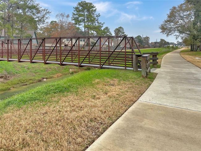 Cross bridges connect you to other trails. | Image 38