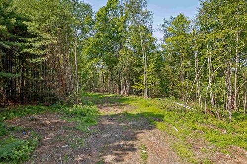 2-00 Court St, Haverhill, NH, 03765 | Card Image