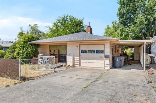 440 Ne 12th St, Grants Pass, OR, 97526-2204 | Card Image