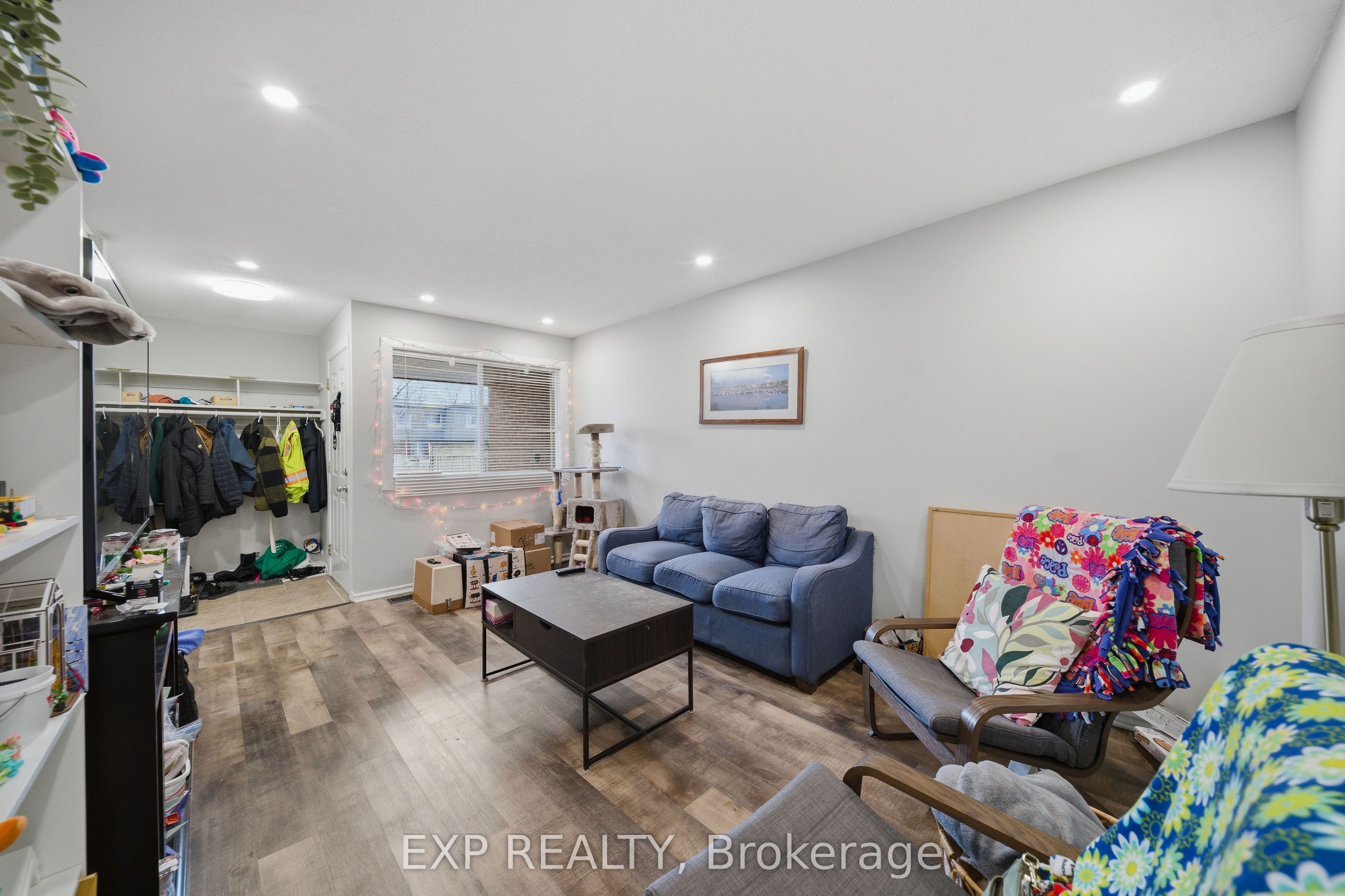 Residential in Hunt Club - South Keys and Area 5