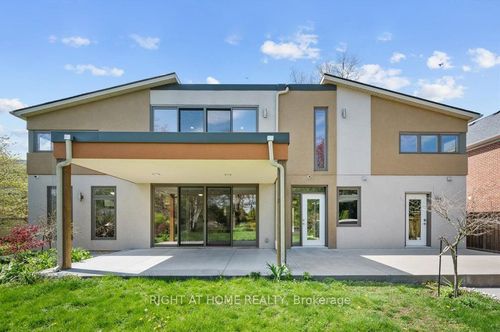 704 Cedar Ave, Burlington, ON, L7T2R7 | Card Image