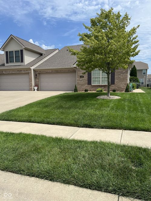 1435 Colony Park Dr, Greenwood, IN, 46143-6429 | Card Image