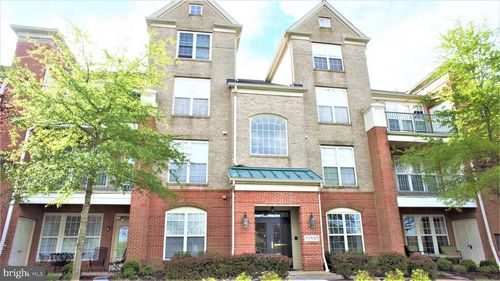 apt-201-12195 Abington Hall Pl, RESTON, VA, 20190-5813 | Card Image
