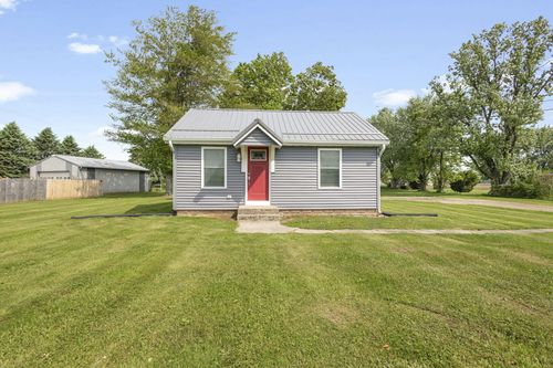 8951 E Chicago Rd, New Carlisle, IN, 46552 | Card Image