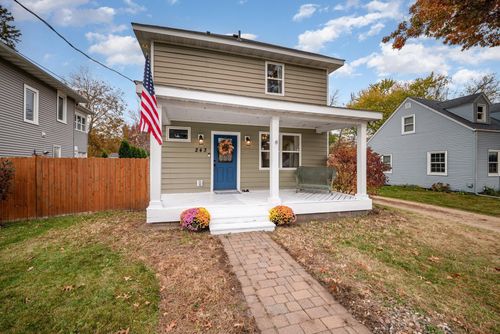 243 2nd Ave Nw, Forest Lake, MN, 55025-1107 | Card Image