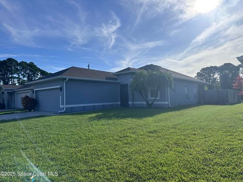 4009 Knight Ave, Melbourne, FL, 32901-8637 | Card Image