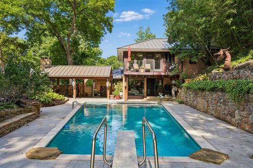 404 W Greenbriar Ln, Dallas, TX, 75208-2415 | Card Image