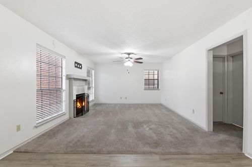 apt-b1-2402 Sycamore Ave, Huntsville, TX, 77340-6133 | Card Image