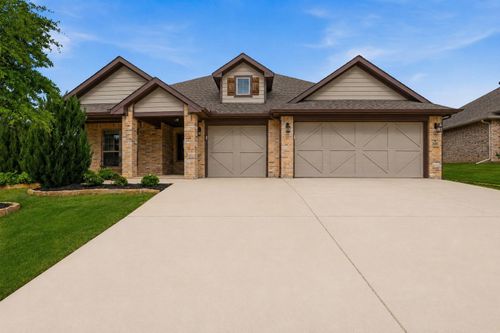 3205 Greenway Dr, Burleson, TX, 76028-8361 | Card Image