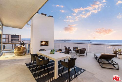 301-4 Quarterdeck St, Marina del Rey, CA, 90292-6787 | Card Image