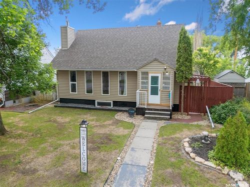 1149 Oxford St, Saskatoon, SK, S7K0Y5 | Card Image