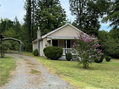 253 Hilton Road, House other with 2 bedrooms, 1 bathrooms and null parking in Stokesdale NC | Image 2