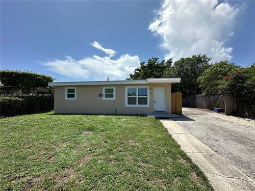 240 Nw 28th Ave, Boynton Beach, FL, 33435-1705 | Card Image