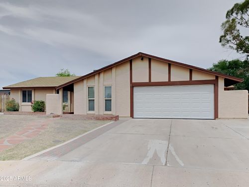 6214 W Zoe Ella Way, Glendale, AZ, 85306-2933 | Card Image