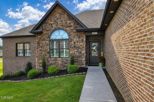 2011 Carson Way, Piney Flats, TN, 37686-4166 | Card Image