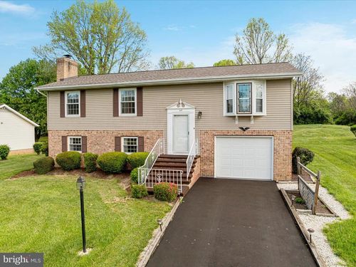 47 Mineral Dr, INWOOD, WV, 25428-4300 | Card Image