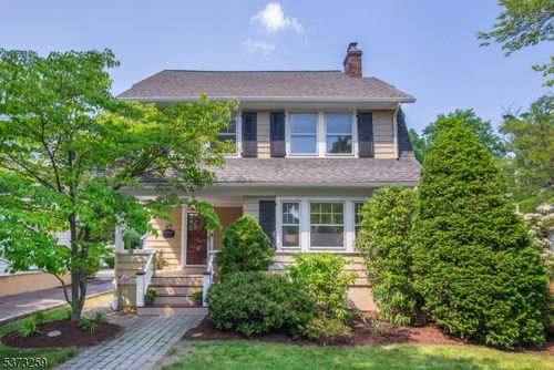 69 Gordonhurst Ave, Montclair, NJ, 07043-1715 | Card Image