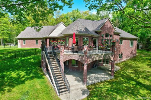 3074 Pond Rd, Addison Twp, MI, 48367-2225 | Card Image